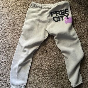 COPY - Old school free city sweatpants